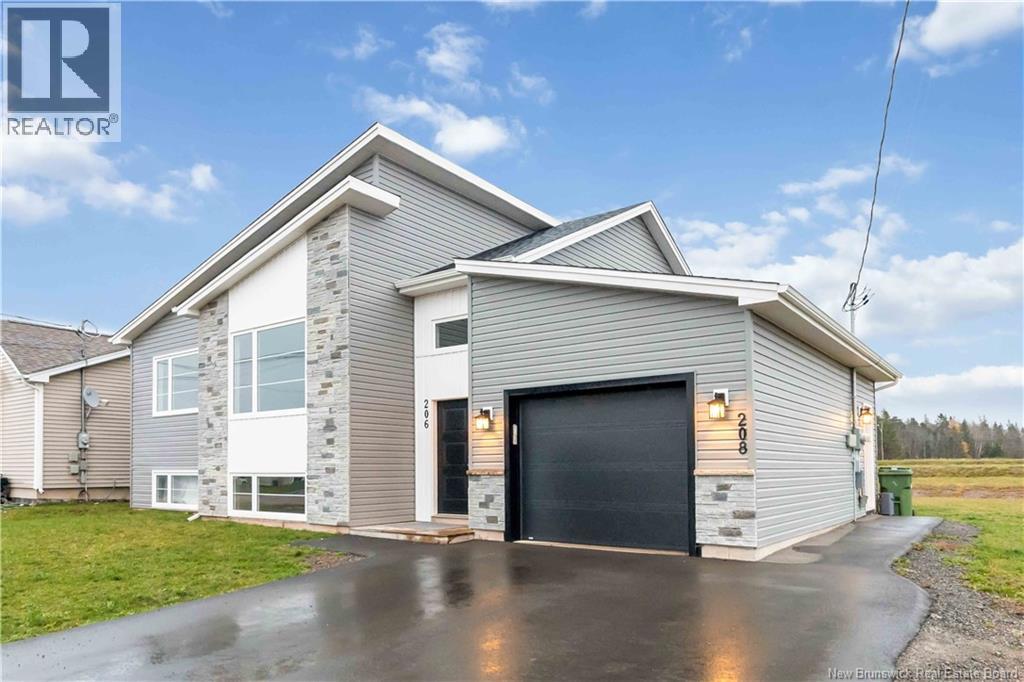 206-208 Maccoun Street, Moncton, New Brunswick E1A 0Y6 - Photo 2 - NB130165