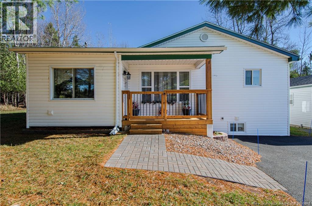 74 Vincent Road, Quispamsis, New Brunswick  E2E 1V4 - Photo 11 - NB129949