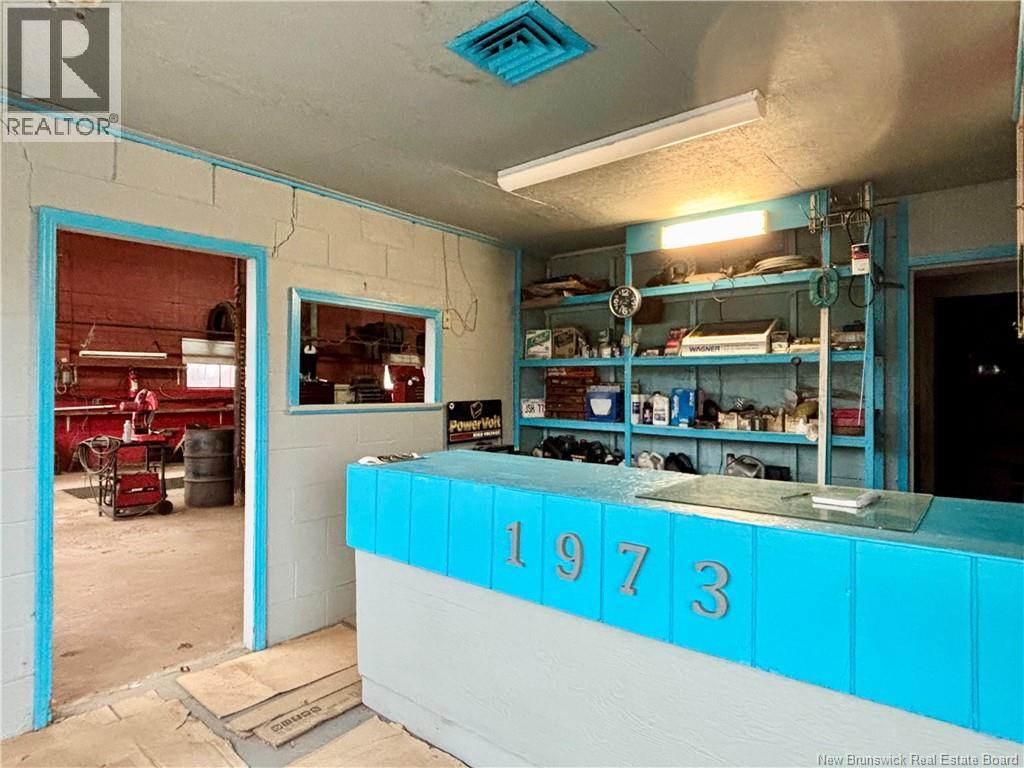 200 Rue Du Pecheur, Lamèque, New Brunswick  E8T 1K2 - Photo 5 - NB130257