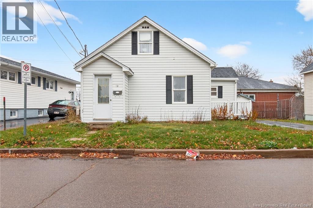 12 Ash, Moncton, New Brunswick  E1C 3M8 - Photo 3 - NB130211