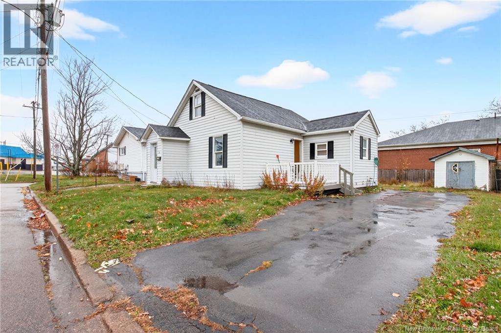 12 Ash, Moncton, New Brunswick  E1C 3M8 - Photo 7 - NB130211