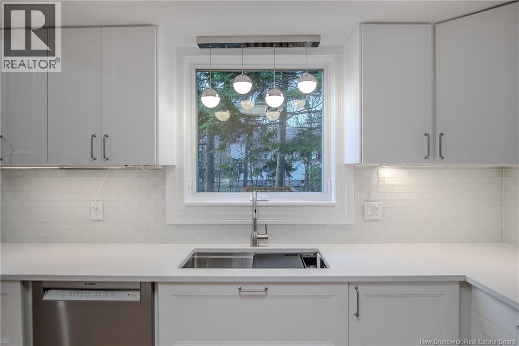 15 Linden Crescent, Rothesay, New Brunswick  E2E 5R8 - Photo 10 - NB129786