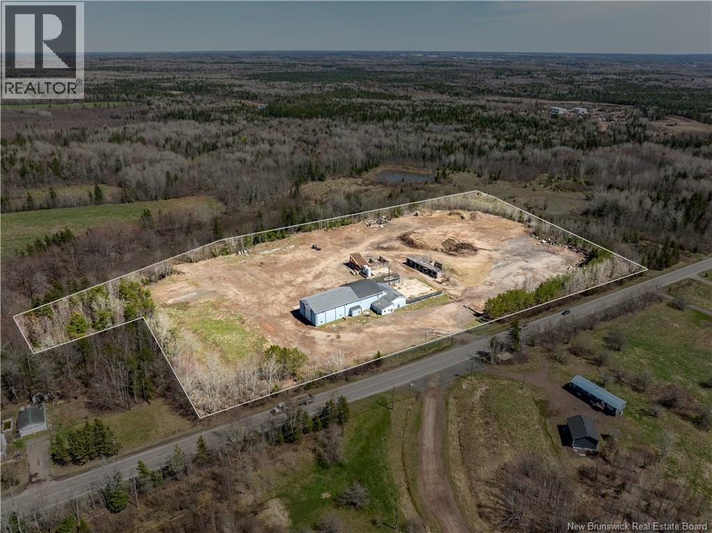 815 Gorge Road, Moncton, New Brunswick E1G 3H6 - Photo 2 - NB129969