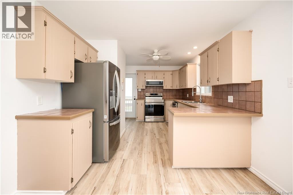 102 Notingham Drive, Moncton, New Brunswick  E1A 5K1 - Photo 9 - NB130329