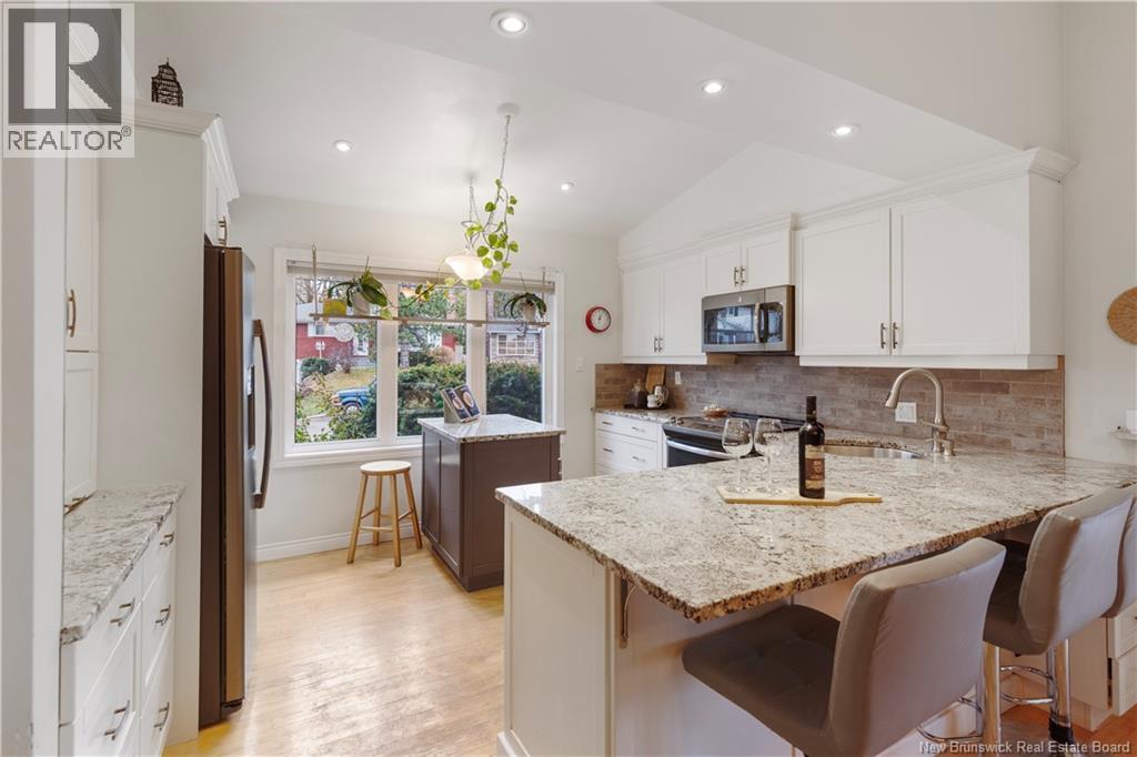 27 Montclair Avenue, Moncton, New Brunswick  E1E 1T7 - Photo 2 - NB130341