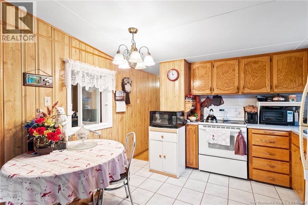 71 Chestnut Street, Minto, New Brunswick  E4B 3L4 - Photo 13 - NB130397