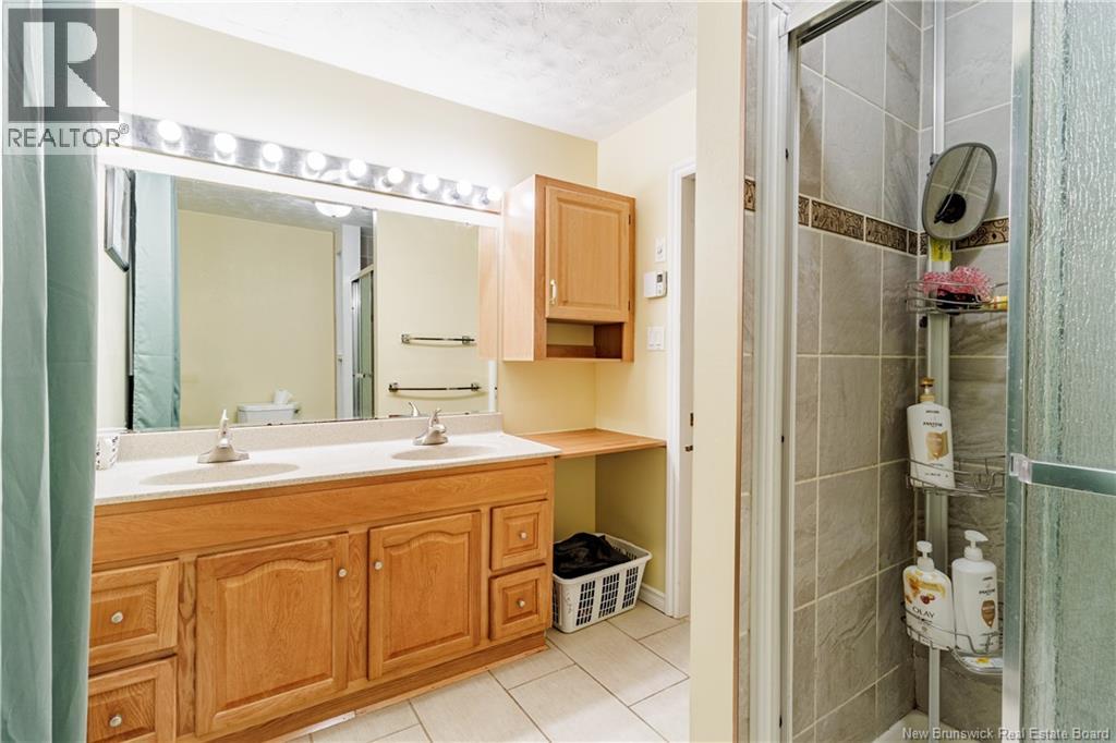 395 Kimble Drive, Fredericton, New Brunswick  E3B 6Y5 - Photo 28 - NB129719