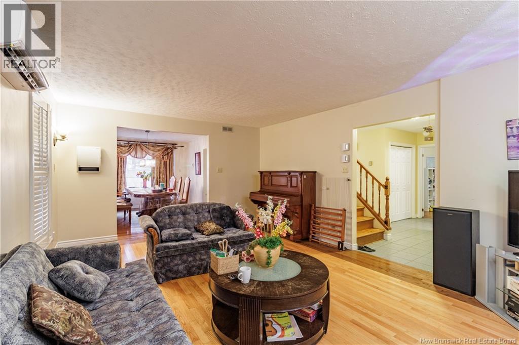 395 Kimble Drive, Fredericton, New Brunswick  E3B 6Y5 - Photo 8 - NB129719