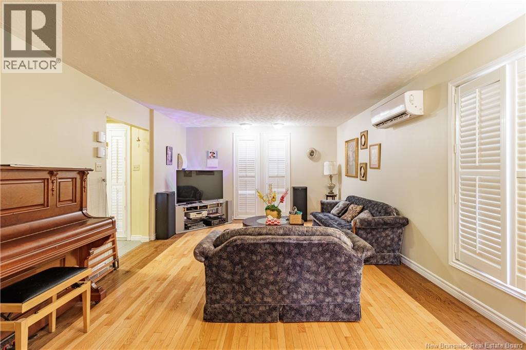 395 Kimble Drive, Fredericton, New Brunswick  E3B 6Y5 - Photo 9 - NB129719