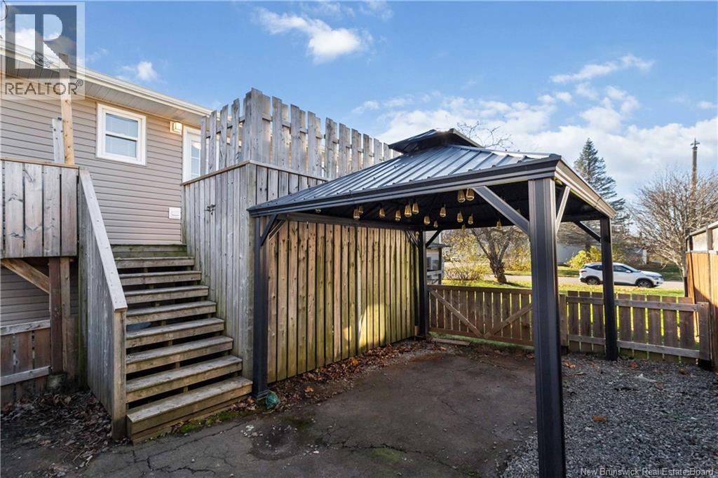 252 Whitepine Road, Riverview, New Brunswick  E1B 2X3 - Photo 9 - NB130222