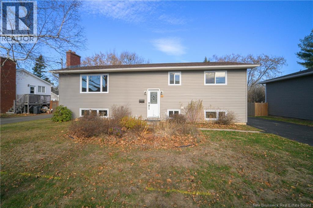 101 Sunset Drive, Fredericton, New Brunswick  E3A 1A2 - Photo 1 - NB130475