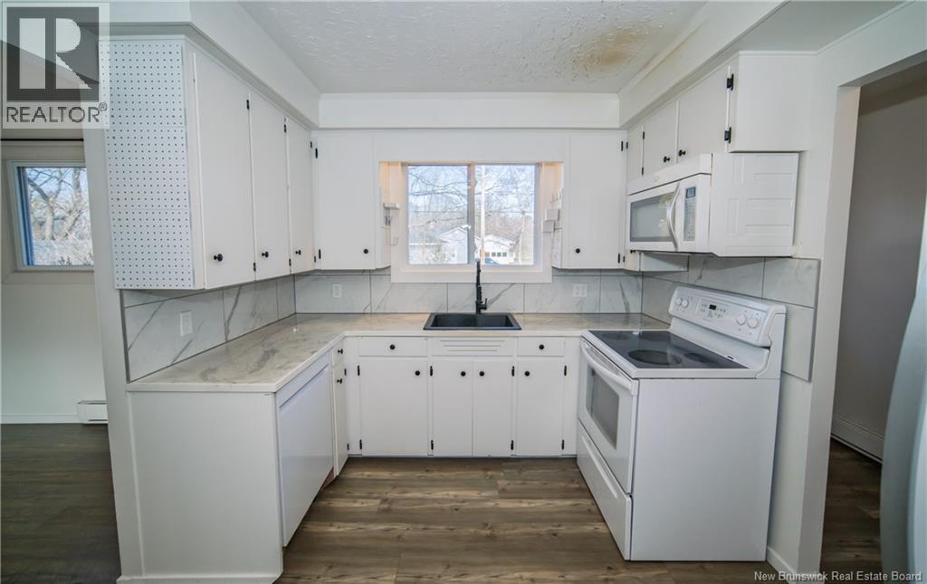 101 Sunset Drive, Fredericton, New Brunswick  E3A 1A2 - Photo 24 - NB130475