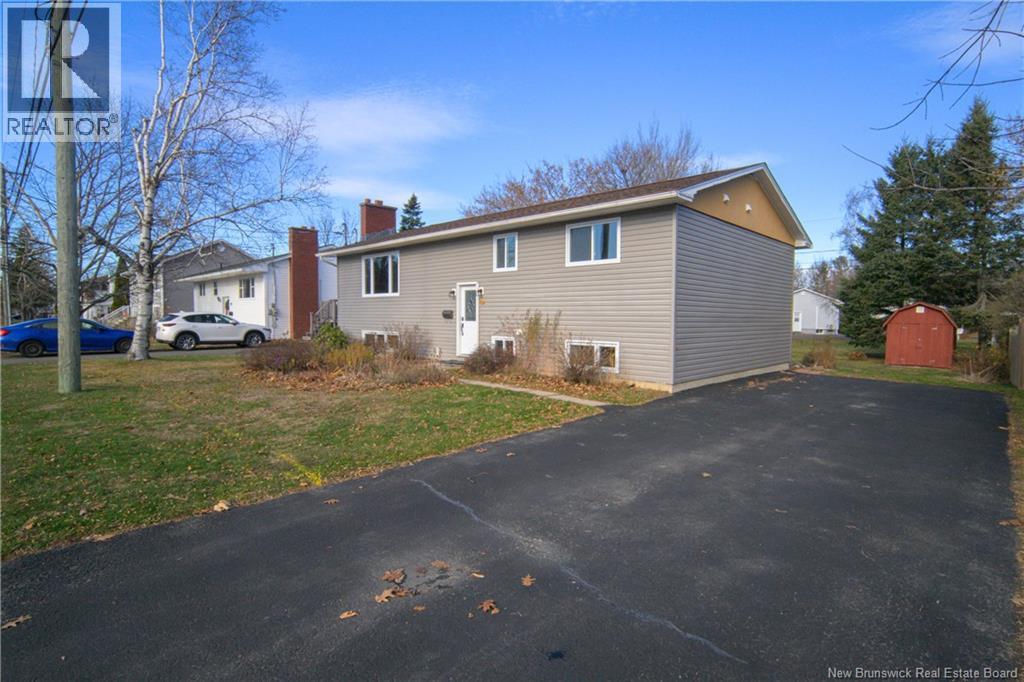 101 Sunset Drive, Fredericton, New Brunswick  E3A 1A2 - Photo 2 - NB130452