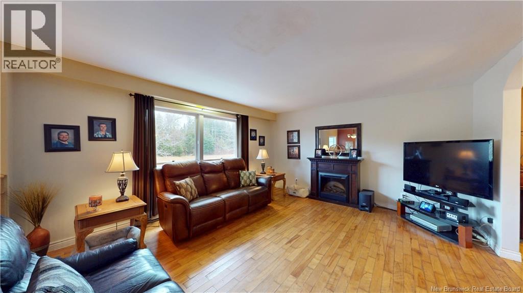 35 Peat Drive, Quispamsis, New Brunswick E2E 4R6 - Photo 5 - NB130435