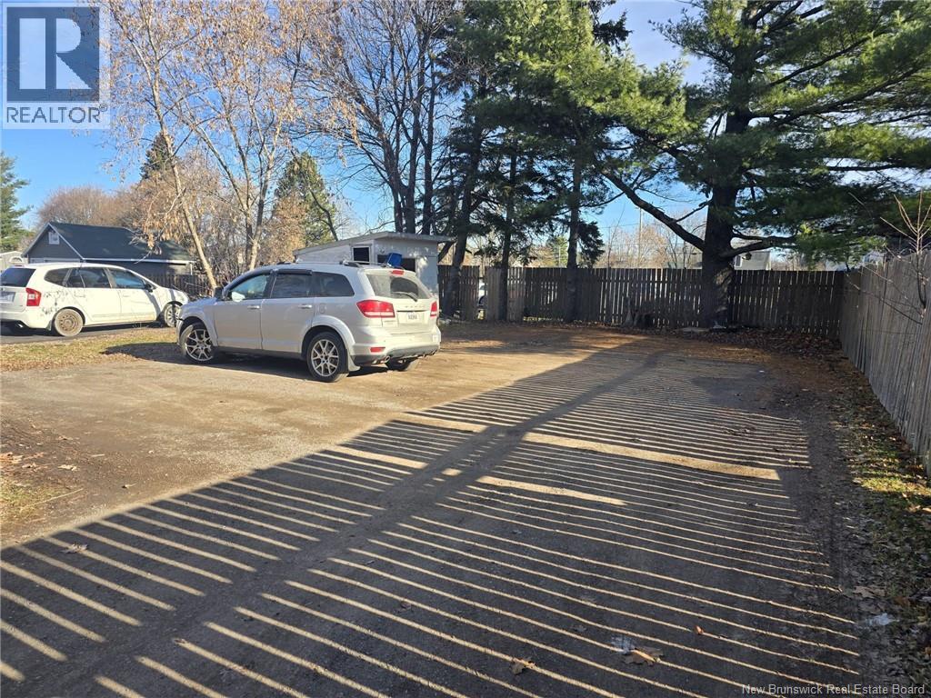 167 Elmwood Drive, Moncton, New Brunswick  E1A 1X2 - Photo 11 - NB130412
