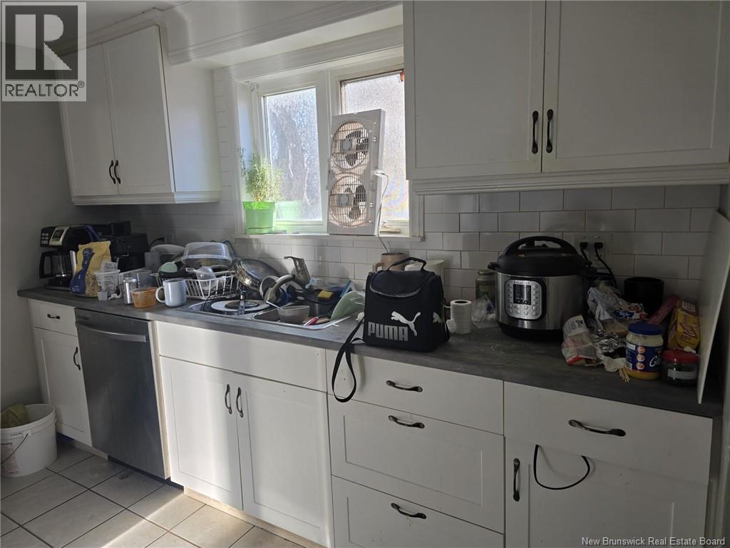 167 Elmwood Drive, Moncton, New Brunswick  E1A 1X2 - Photo 5 - NB130412