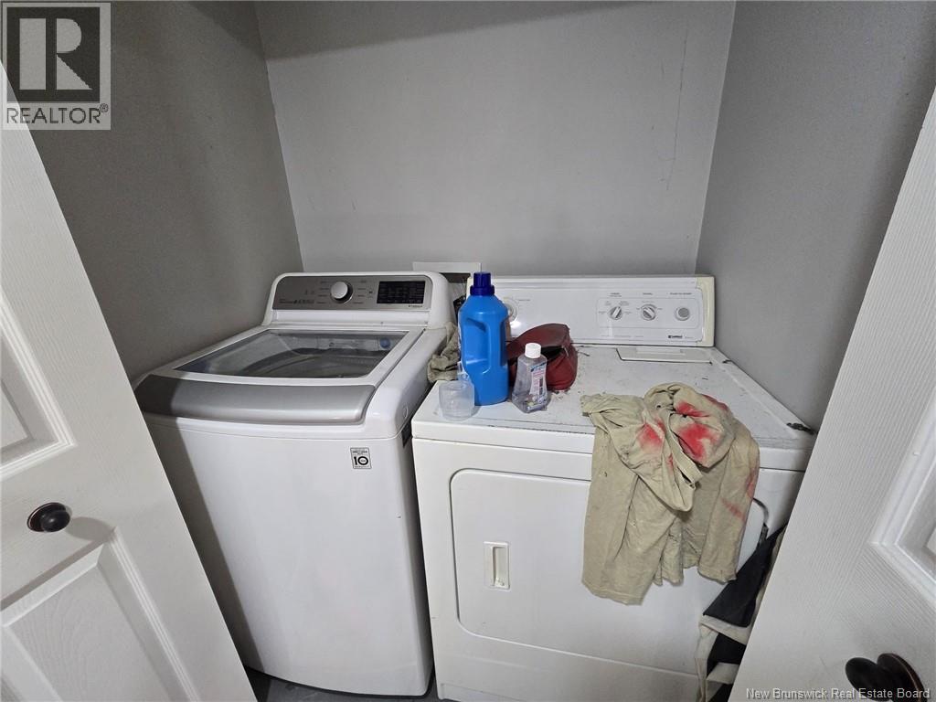 167 Elmwood Drive, Moncton, New Brunswick  E1A 1X2 - Photo 7 - NB130412