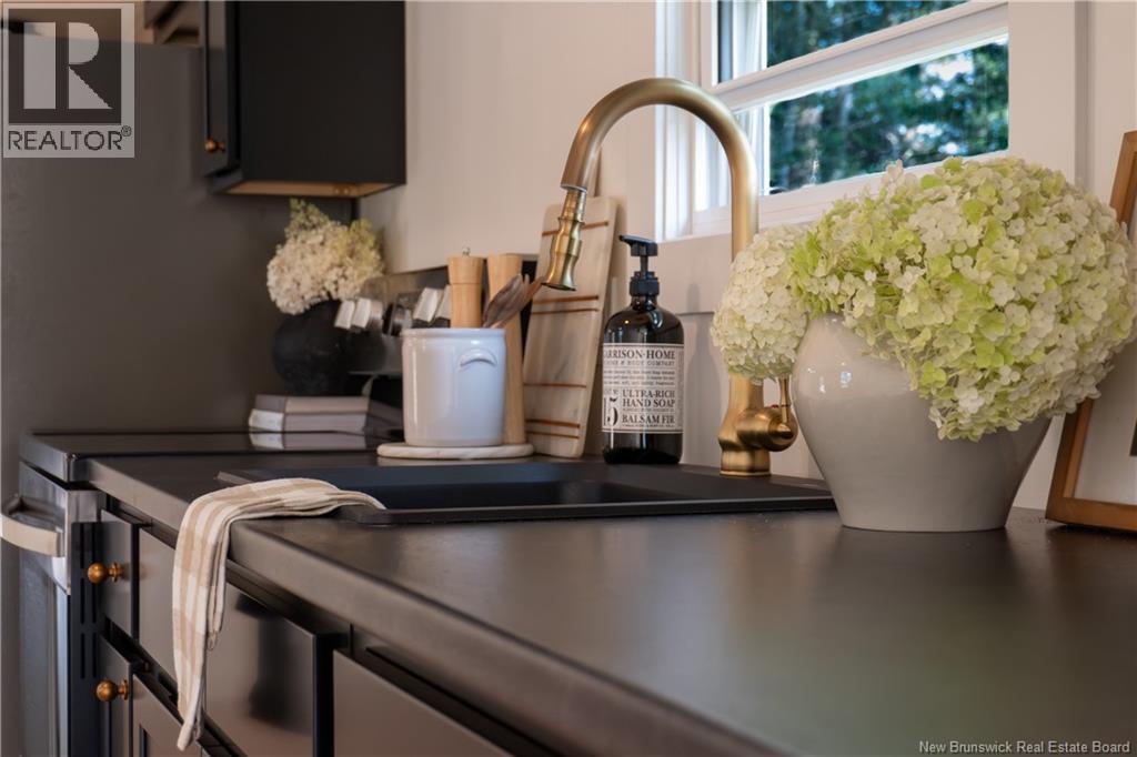 46 Hedgeview Drive, Fredericton, New Brunswick  E3B 6S2 - Photo 6 - NB130579