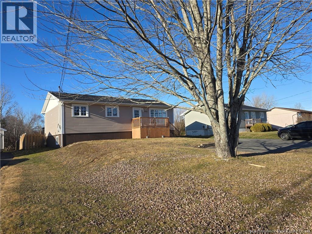 992 Principale, Beresford, New Brunswick  E8K 2H6 - Photo 2 - NB130540