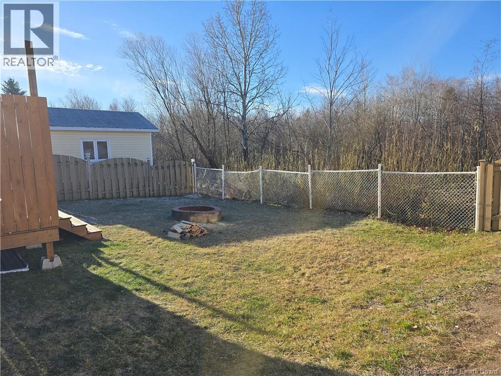 992 Principale, Beresford, New Brunswick  E8K 2H6 - Photo 5 - NB130540