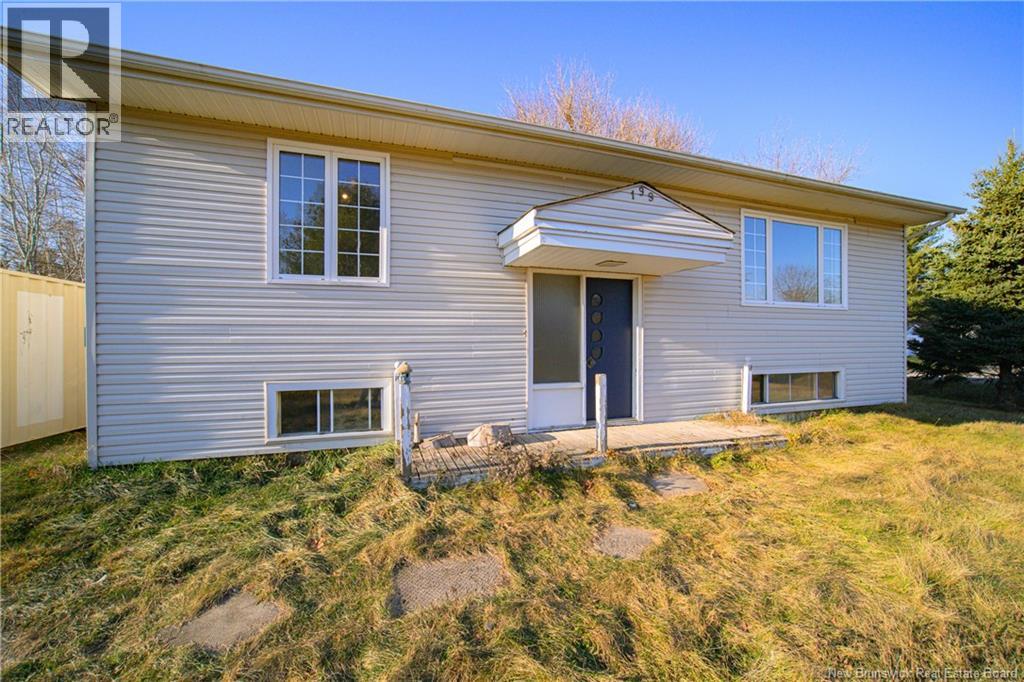199 Glasier Road, Fredericton, New Brunswick  E3B 8L1 - Photo 2 - NB130594