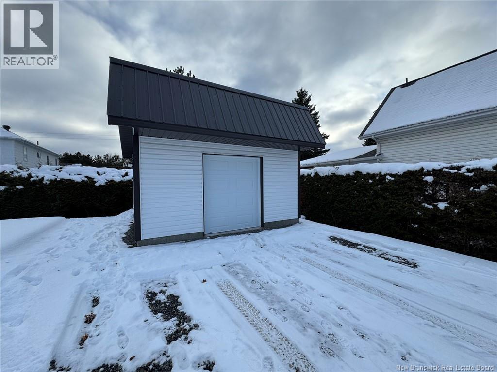 17 Rue Beauséjour, Saint-Quentin, New Brunswick  E8A 1B7 - Photo 36 - NB130617