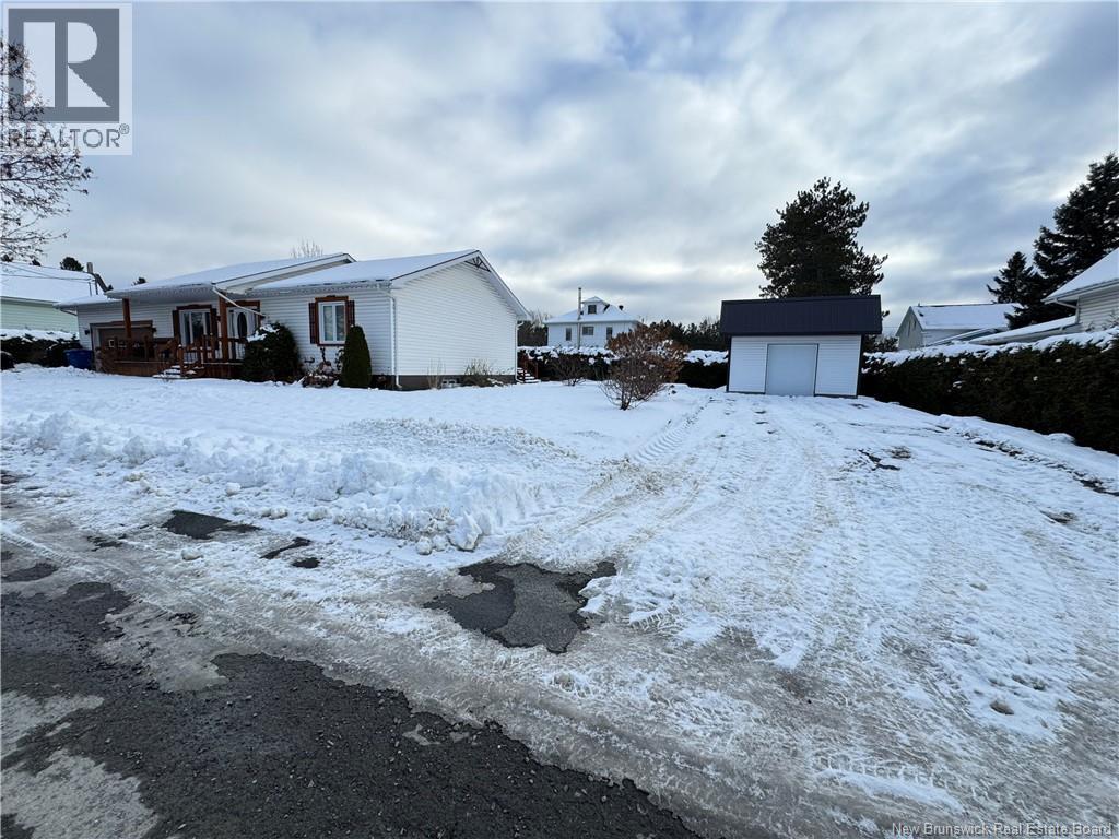 17 Rue Beauséjour, Saint-Quentin, New Brunswick  E8A 1B7 - Photo 38 - NB130617