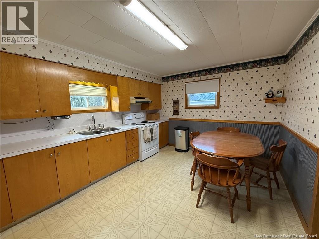 160 Elm Street, Woodstock, New Brunswick  E7M 1R9 - Photo 13 - NB130623