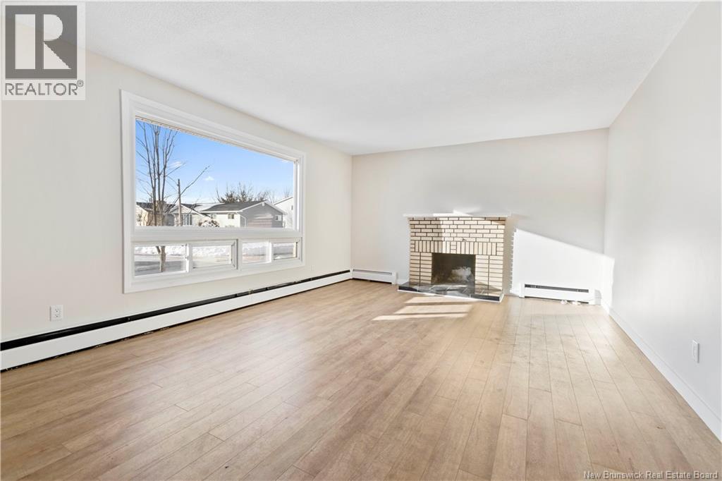 25-27 Whitney Avenue, Moncton, New Brunswick E1C 8C5 - Photo 3 - NB130641