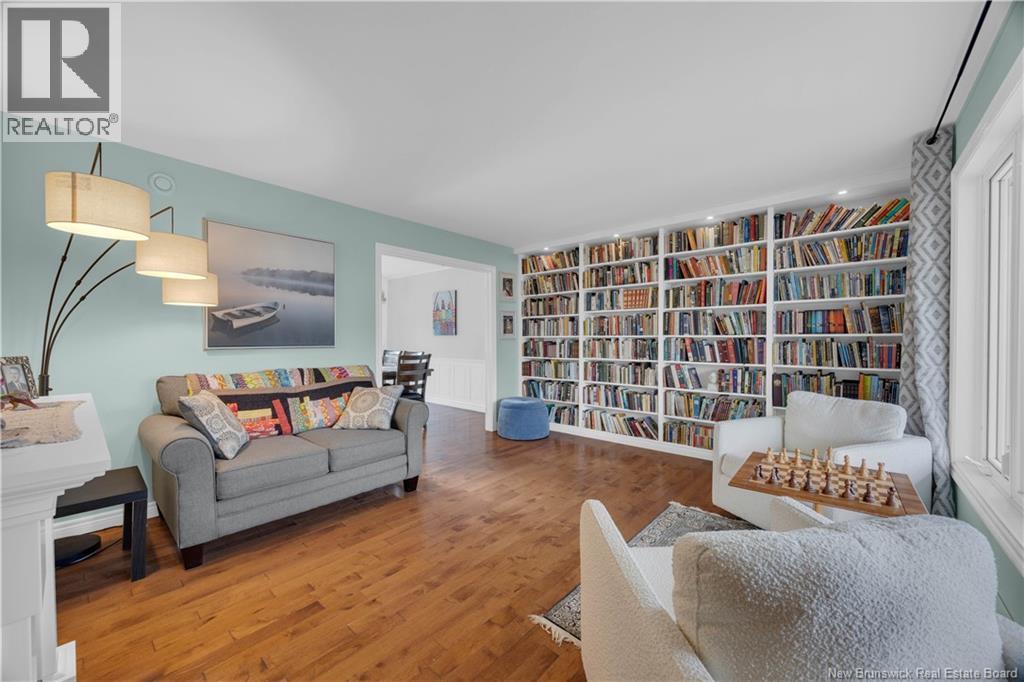 15 Valentine Boulevard, Saint John, New Brunswick  E2M 5G9 - Photo 4 - NB130264