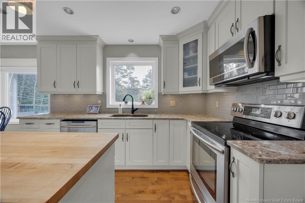 15 Valentine Boulevard, Saint John, New Brunswick  E2M 5G9 - Photo 7 - NB130264