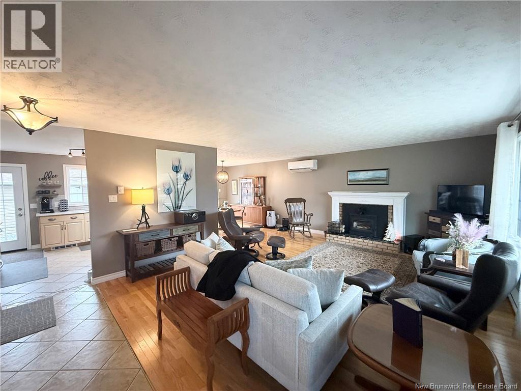 6 Sprucewood Drive, New Maryland, New Brunswick  E3C 1C7 - Photo 2 - NB130611
