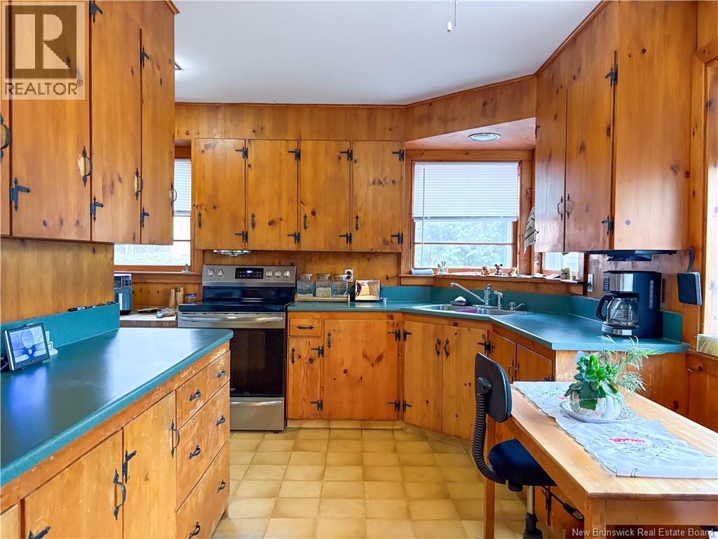 151 Chapel Street, Woodstock, New Brunswick  E7M 1G9 - Photo 7 - NB130651