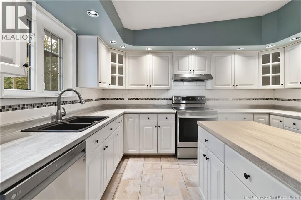 260 Maplehurst Street, Moncton, New Brunswick  E1G 4T8 - Photo 17 - NB130560