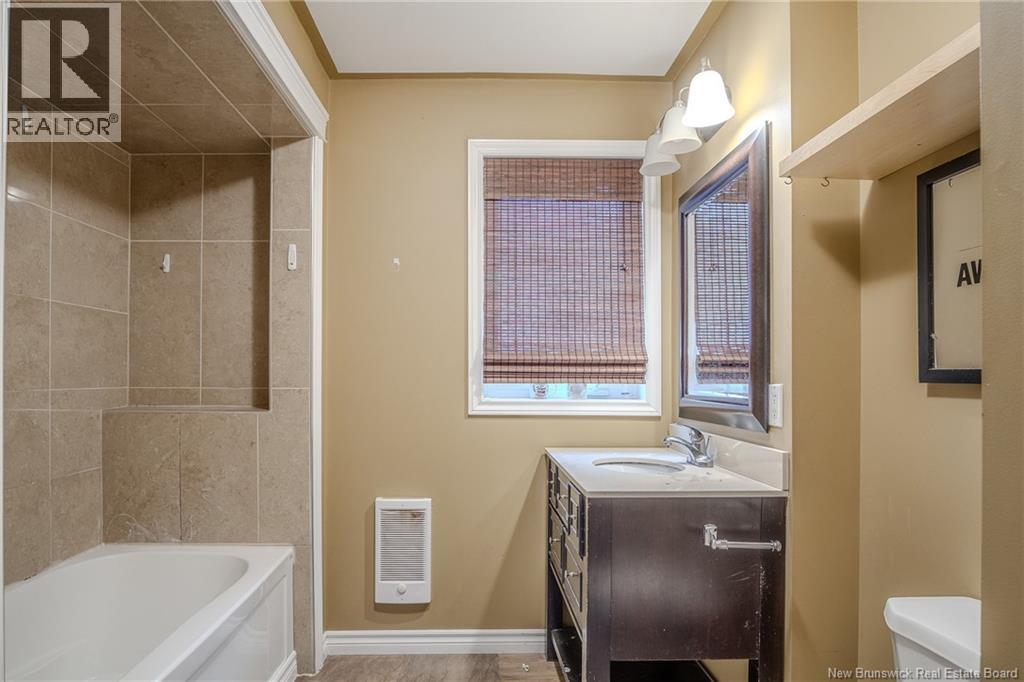 754 Beaconsfield Avenue, Saint John, New Brunswick  E2M 2K7 - Photo 15 - NB130657