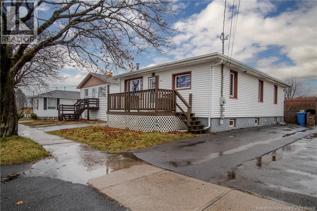 754 Beaconsfield Avenue, Saint John, New Brunswick  E2M 2K7 - Photo 3 - NB130657
