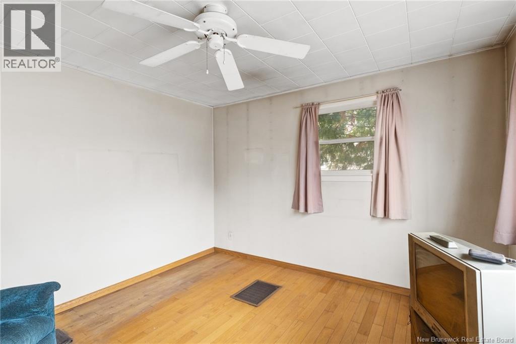 27 Young Street, Fredericton, New Brunswick  E3A 3Y3 - Photo 11 - NB130700