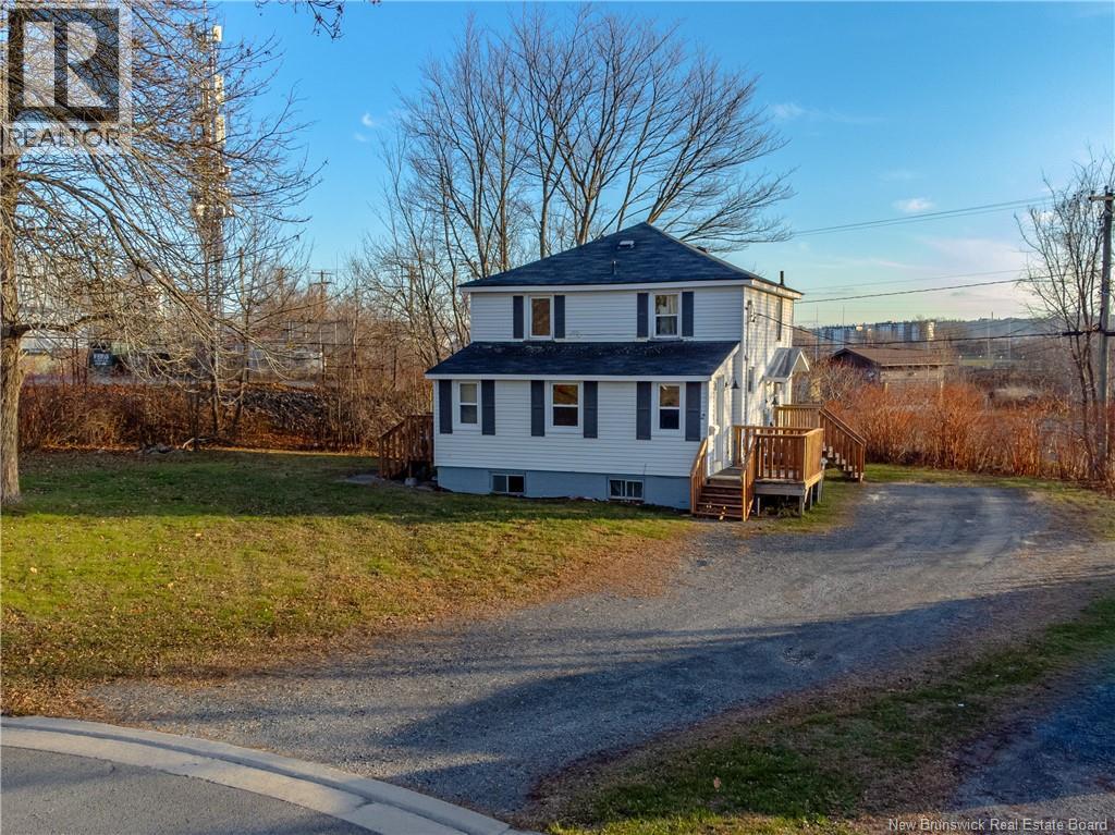 2 Hillcourt Drive, Fredericton, New Brunswick  E3A 1S1 - Photo 3 - NB130716