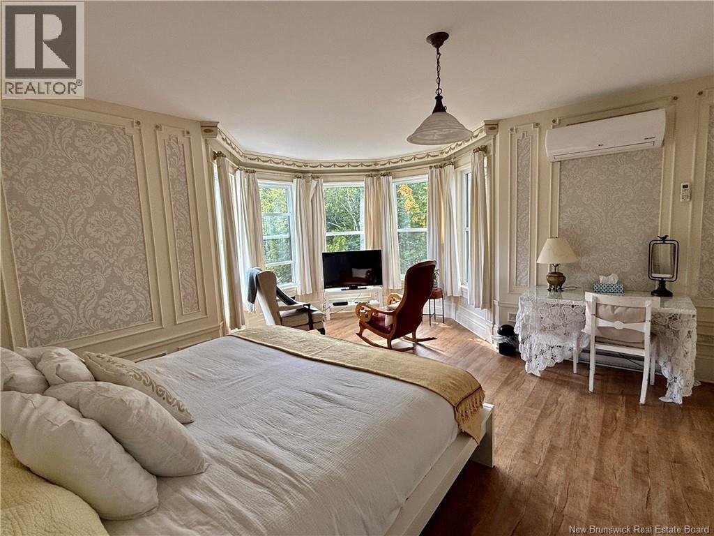301 Woodstock Road, Fredericton, New Brunswick E3B 2H9 - Photo 14 - NB130734
