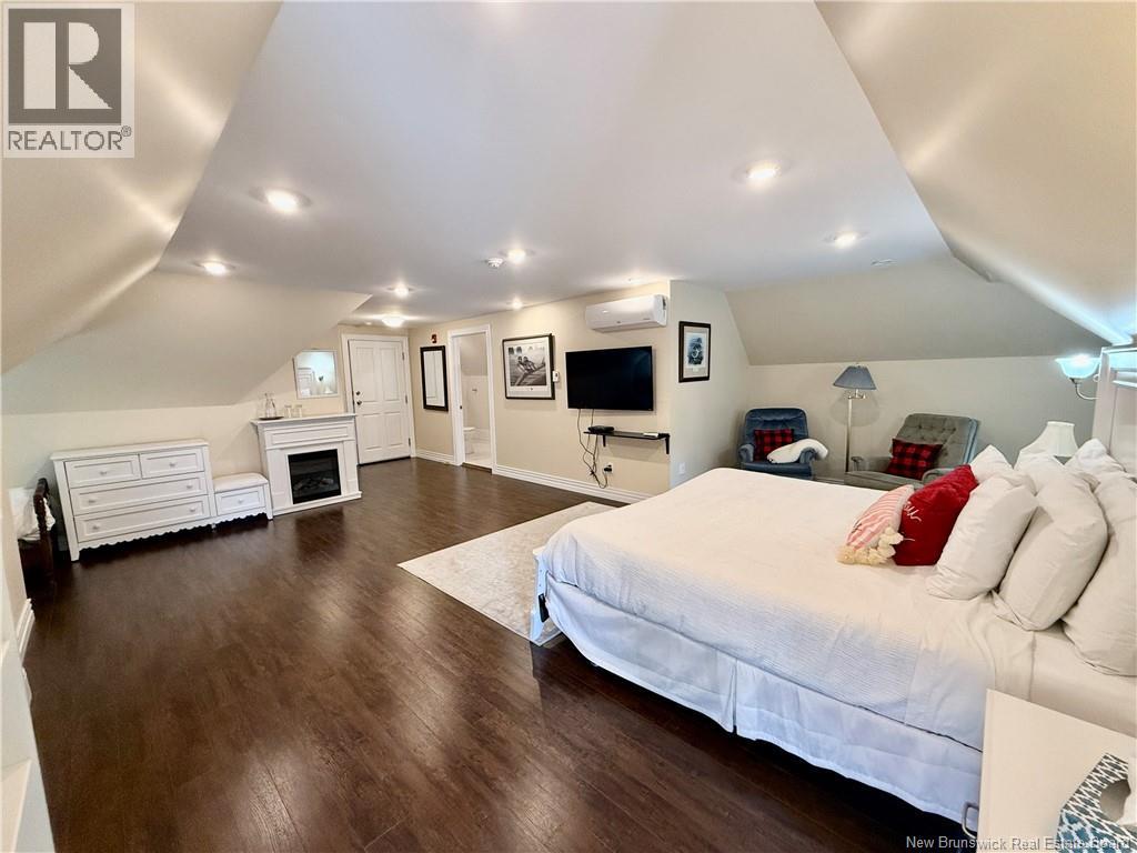 301 Woodstock Road, Fredericton, New Brunswick E3B 2H9 - Photo 28 - NB130734