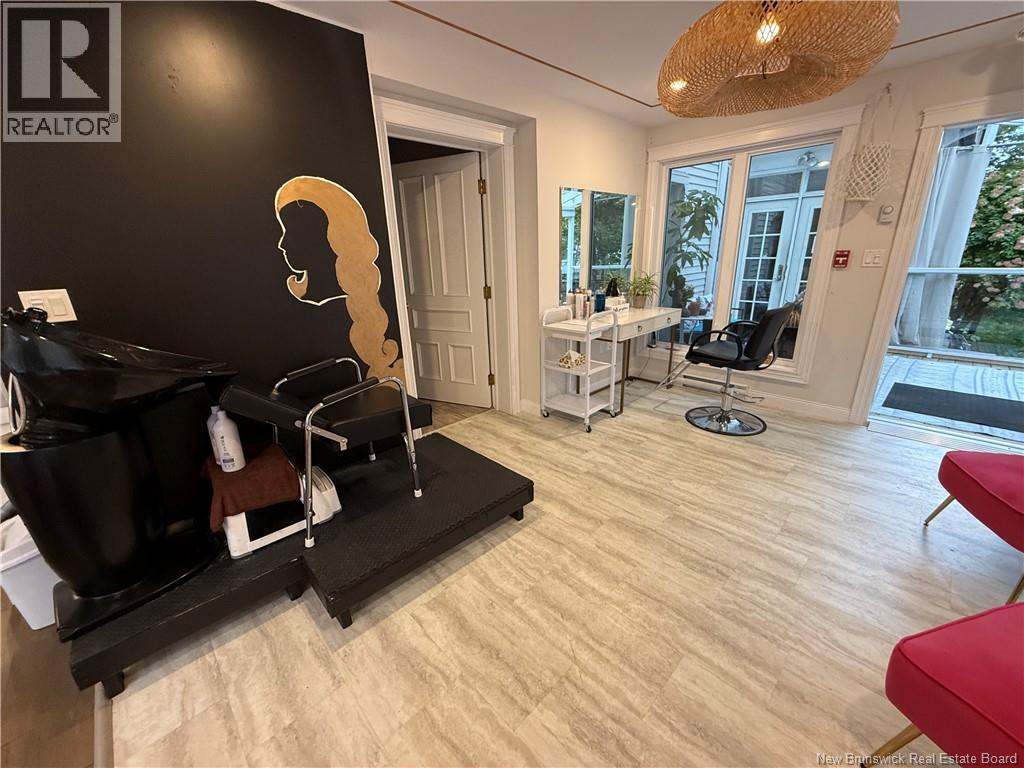 301 Woodstock Road, Fredericton, New Brunswick E3B 2H9 - Photo 33 - NB130734