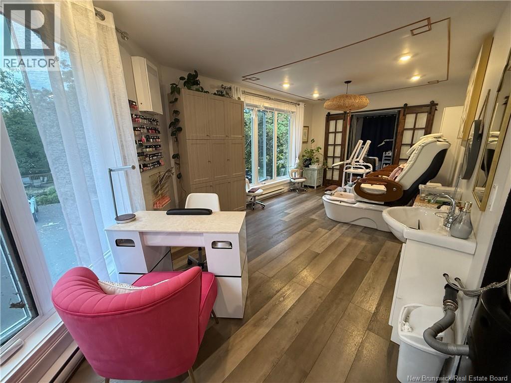 301 Woodstock Road, Fredericton, New Brunswick E3B 2H9 - Photo 35 - NB130734