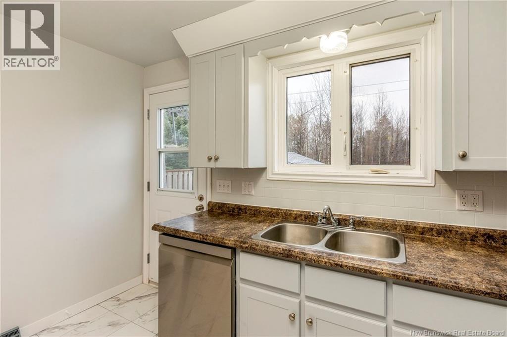 31-33 Kelly Road, Moncton, New Brunswick E1A 3R9 - Photo 13 - NB130667