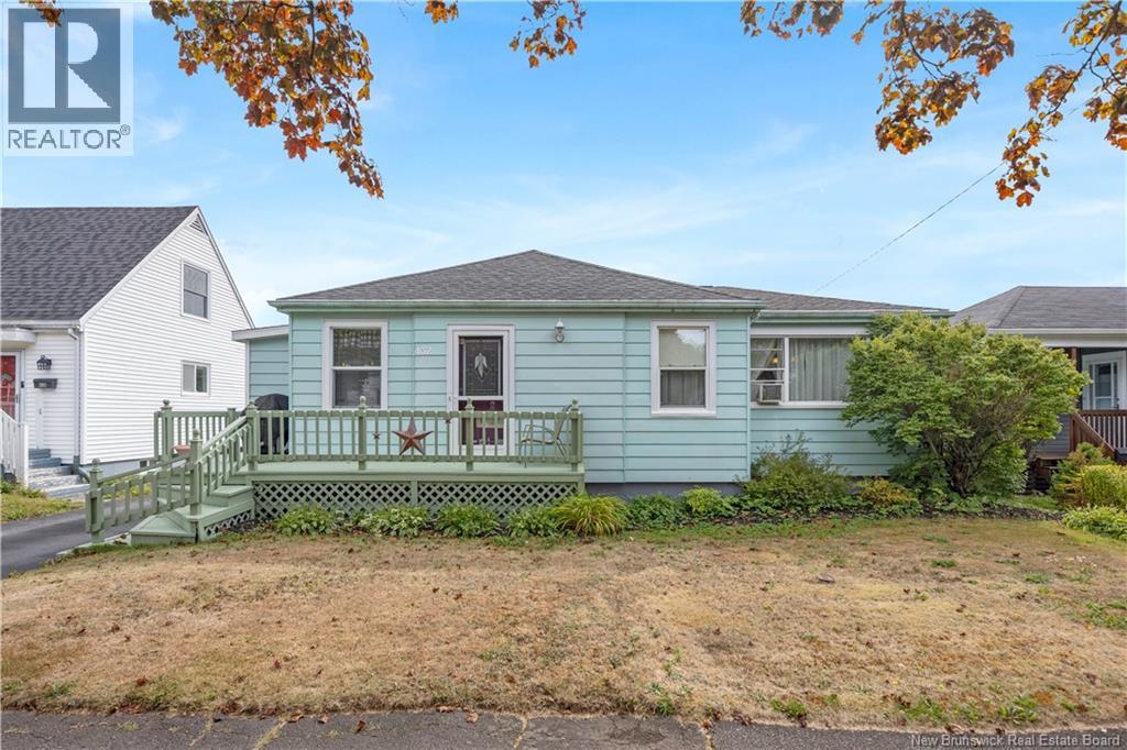 432 Fundy Drive, Saint John, New Brunswick  E2M 2R7 - Photo 2 - NB130624