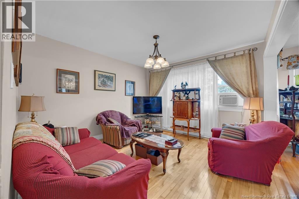 432 Fundy Drive, Saint John, New Brunswick  E2M 2R7 - Photo 4 - NB130624