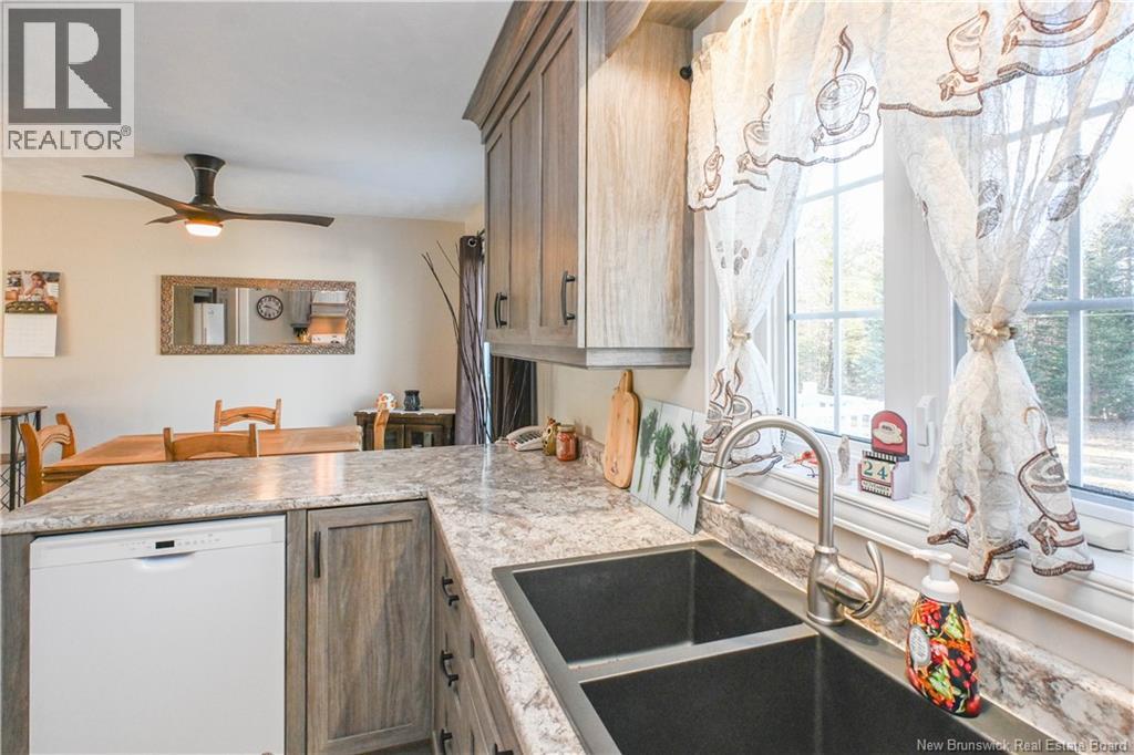 37 Rue Saint-Pierre Street, Rivière-À-La-Truite, New Brunswick  E1X 3L6 - Photo 15 - NB130750