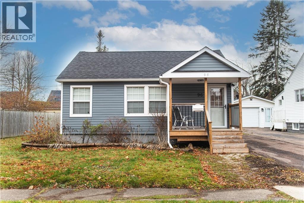 96 Shirley Avenue, Moncton, New Brunswick  E1C 6N5 - Photo 2 - NB130733