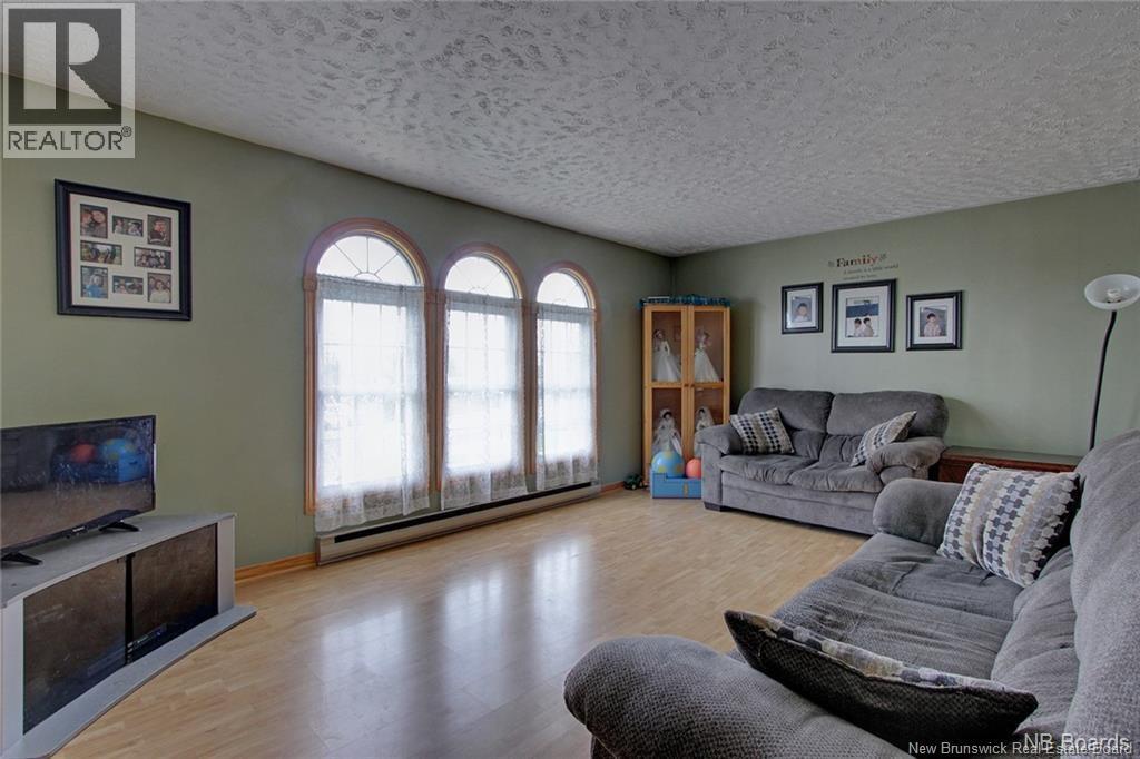 29 Snowball Crescent, Nackawic, New Brunswick E6G 1C9 - Photo 3 - NB130395
