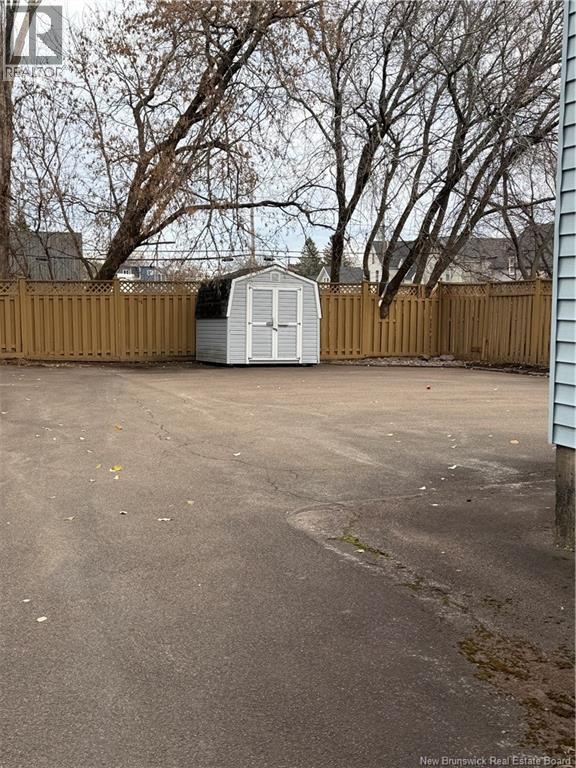 95 Botsford, Moncton, New Brunswick  E1C 4X2 - Photo 3 - NB130756