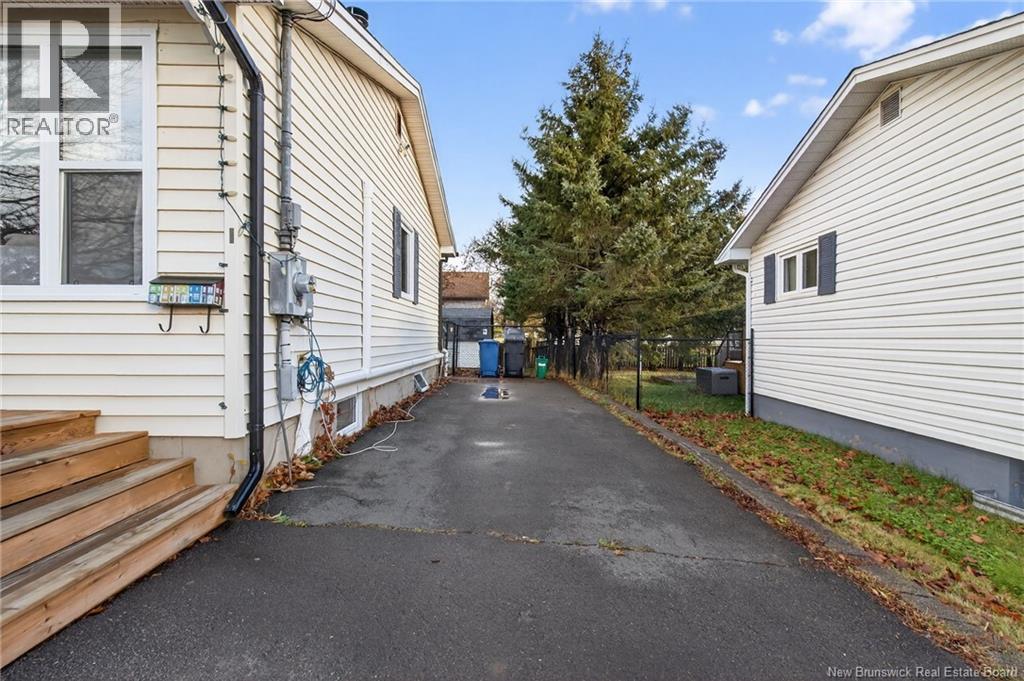625 Latour, Dieppe, New Brunswick  E1A 2A5 - Photo 6 - NB130762